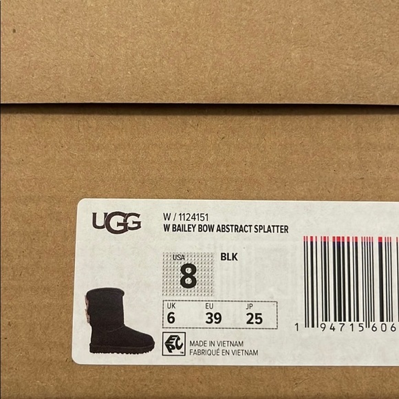 🌿UGG- W BAILEY BOW ABSTRACT SPLATTER BOOTS🌿 - Picture 13 of 13